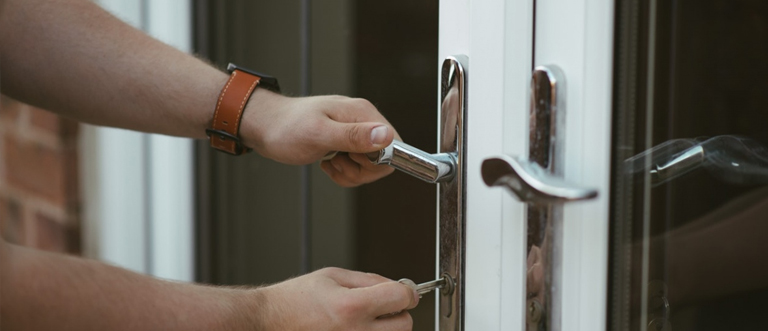 24 hour key locksmith Lake Los Angeles